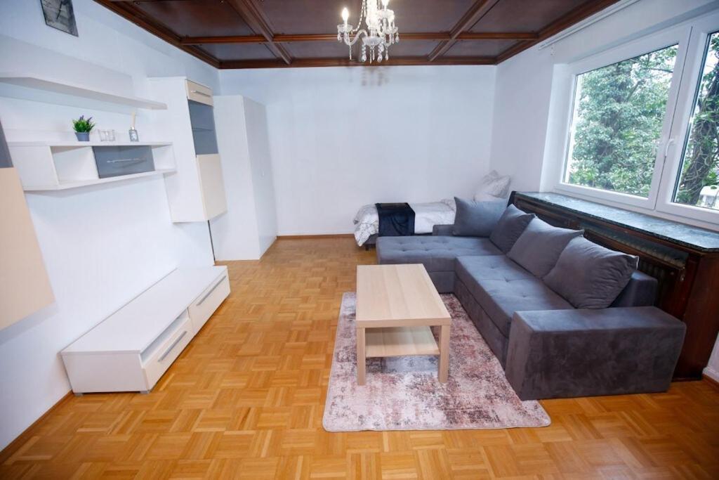 Business & Travel Apartment 150M, 15 Min Messe Frankfurt am Main ภายนอก รูปภาพ